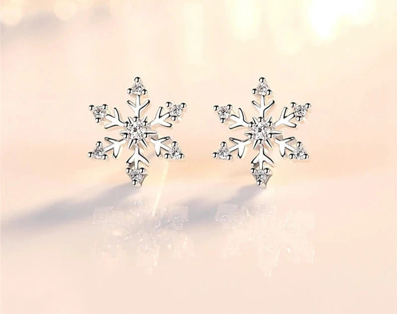 Clear Stone Snow Flower Shaped Stud Earrings 925 Sterling Silver Cubic Zirconia