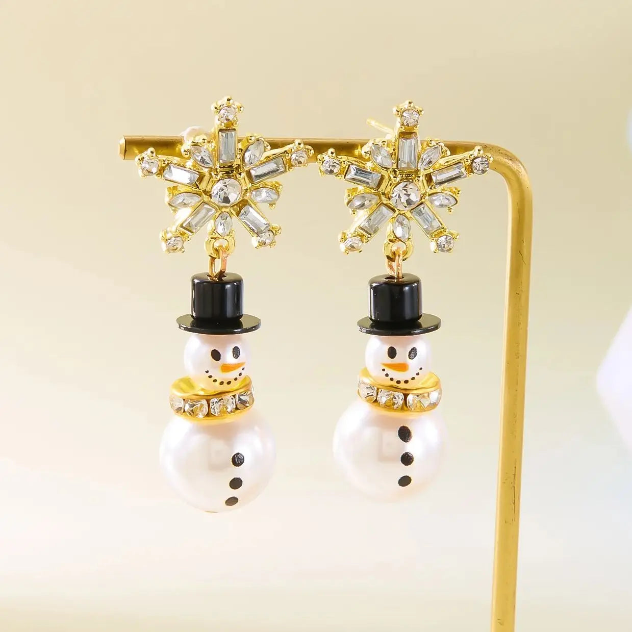 Imitation Pearl Snowman Stud Earrings Crystal Snowflake